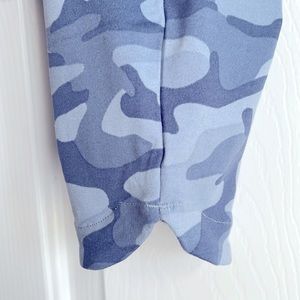 Vineyard Vines NWT performance leggings, size M - full length, tulip hem